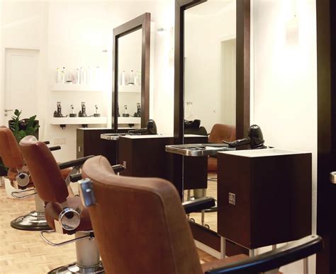 Wir zeigen, welche landkreise schon ab montag auf sport in kleineren gruppen erlaubt. Haarjongleur - Ihr Friseur in Berlin Friedrichshain