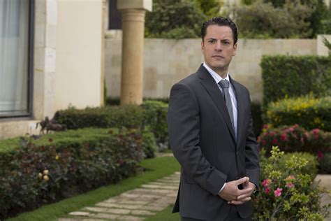 Mike Biaggio, actor de Televisa, no podía ni sostener un ...