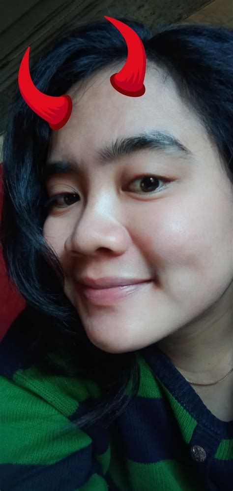 Kumpulan gambar kartun muslimah menangis top gambar menangis karena sedih bukan berarti. 25++ Gambar Aesthetic Orang Menangis - Cari Gambar Keren HD