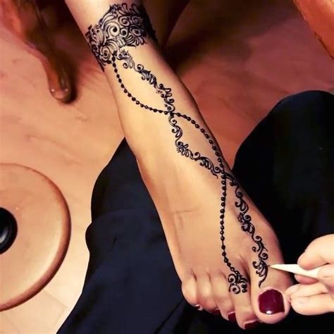 Who is the best henna artist in the bay area? Beautiful foot design Artist:|@girly_henna| | Fußtattoos ...