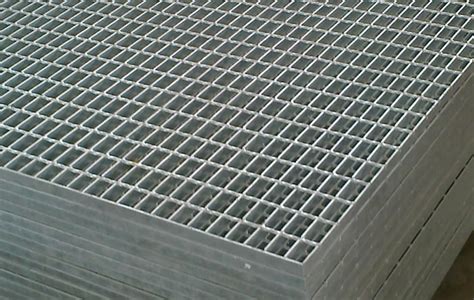 Hy aluminium grating and steel grating is well applied in ceilings of many occasions such as airports, restaurants, supermarkets, stations, shopping malls and entertainment fields. Anti Slip Aluminum Grating for Walkway and Architetural ...