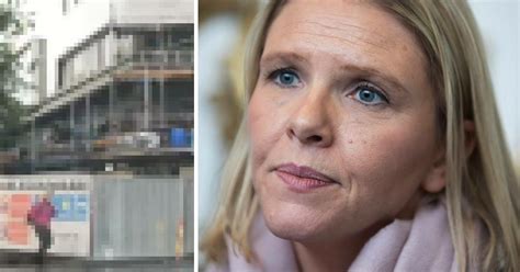 On thursday, solberg said she expected listhaug to also apologise over the facebook post. Sylvi Listhaug med rasende Facebook-film: "Sjekk galskapen!!"