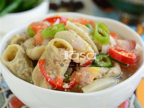 Daging patty bundar yang dipanggang, diapit roti dengan tambahan saus dan sayuran ini rasanya gurih enak. Masakan Berkuah Yang Disukai Anak - aku-pk