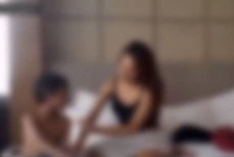 Lagi viral hot indo main di hotel pacar binal. Viral, Video Porno Diduga Pelajar Bali! Ini Penampakannya ...