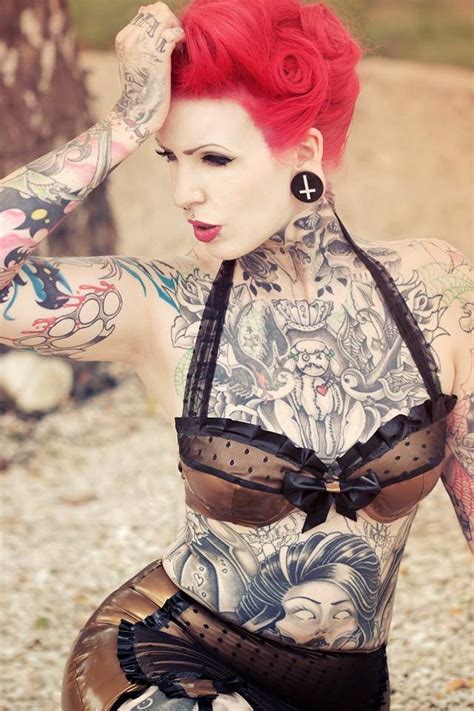 30 tattoos you won't believe are actually tattoos. Tattooed Women : Inked Girls