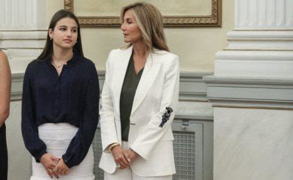 Do you feel your partner is unfaithful? Η Μαρέβα για τη Δάφνη (photo) - DailyPost.gr