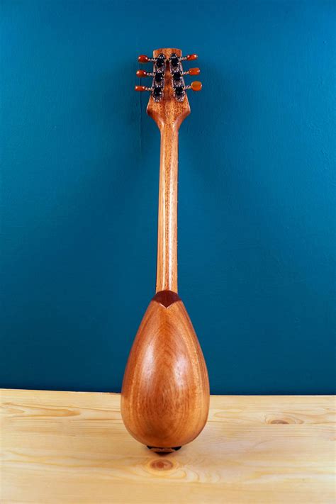 Baglamas | traditional Greek instrument with rich sound | Luthieros