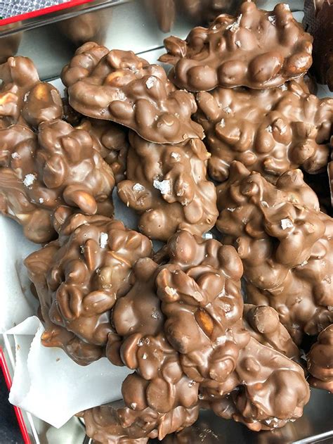 Candied pecans are a sweet treat that's great as a dessert or as a quick snack. Trisha Yearwood's Slow Cooker Chocolate Candy - Recipe ...