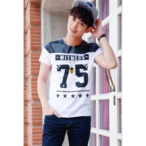 Warna yang digunakan juga menggunakan warna navy blue, warna khas seragam net tv. Baju Kaos Cowok Yg Keren - Desain Kaos Menarik