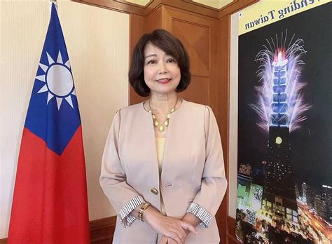 Berikut ialah senarai bendera china semasa dan bersejarah yang digunakan secara rasmi di for faster navigation, this iframe is preloading the wikiwand page for senarai bendera china. Wakil Anne Hung menghadiri Upacara Menaikkan B ...
