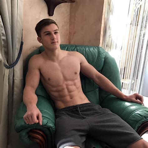 It excited me very much. Fit Shirtless Guys | Fit Males Shirtless & Naked