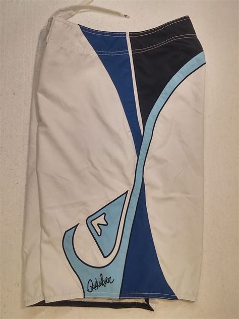 Achetez des shorts sale à des prix incroyables. For Sale QuikSilver White Blue BoardShorts Mens 34 Board ...