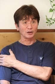 中日や日本ハムで活躍し、がん闘病中の野球解説者、大島康徳さん（70）のブログが22日、更新された。 妻が代筆し、心無いコメントを投稿することのないよう「どうかどうかお止め下さい。 心よりお願い申し上げます」と訴えた。 【写真】大島さんと妻・奈保美さんの2ショット コメントを. 大島康徳の息子は芸人でアイドルオタク？嫁はCAで欠陥住宅で ...