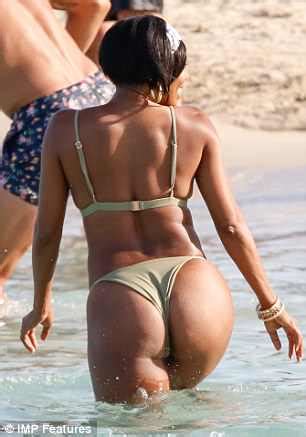 Now, the blond man left the agent's desk and entered the tourist section walkway. 45 Year Old Gabrielle Union GOES AU NATURAL . . . No ...