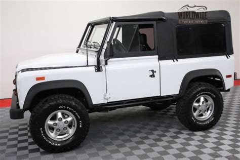 Say you're interested in a classic land rover defender, but you're worried about its british unreliability. 1994 White OVER THE TOP BUILD LS CONVERSION! AUTO! for sale - Land Rover Defender OVER THE TOP ...