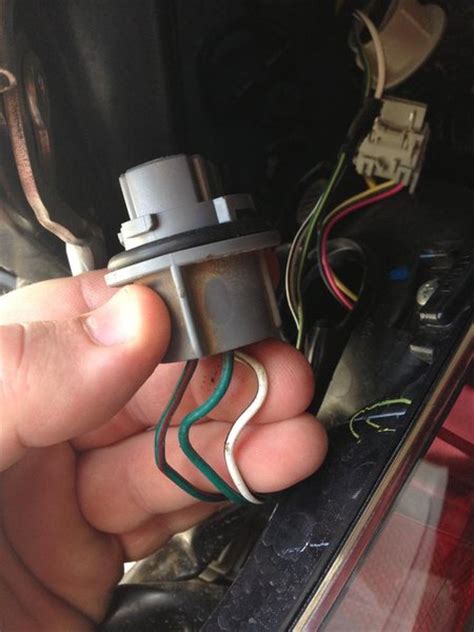 Hello everyone, i've just bought a campervan and am needing some help with the wiring and stuff. Camper shell wiring step-by-step (Picture Load warning ...