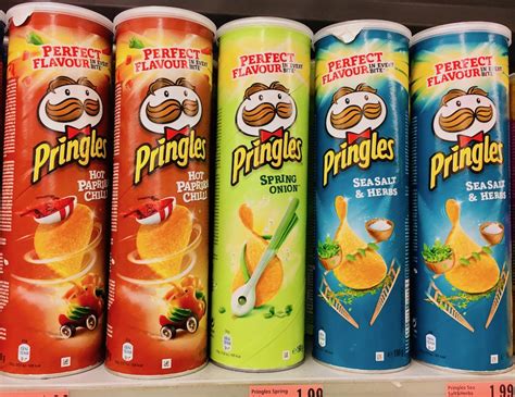 Originally sold by procter & gamble (p&g) in 1968 and marketed as pringle's newfangled potato chips, the brand was sold in 2012 to the current owners, kellogg's. Pringles Spring Onion und Sea Salt & Herbs in Österreich ...