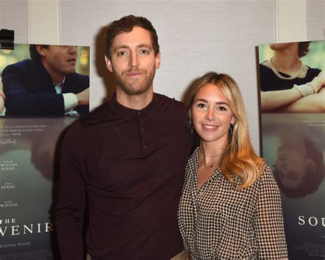 Sillicon valley star thomas middleditch and wife mollie gates are going their separate ways. 'Silicon Valley's' Thomas Middleditch And His Wife Mollie ...