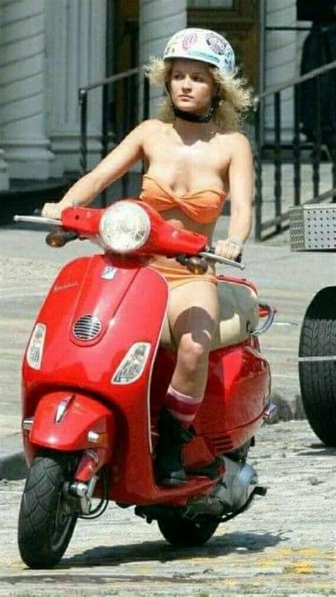 Old vespa | cool bikes, vespa, vespa scooters. Pin by Neal Hickok on A new interest in Vespas? | Scooter ...