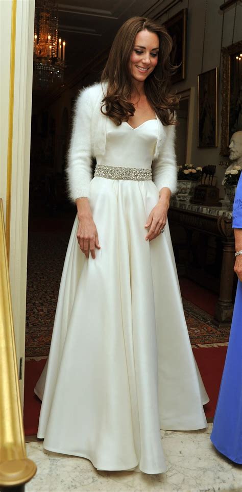 Kate middleton hochzeitskleid kaufen das beste aus. Vor sechs Jahren haben Herzogin Catherine und Prinz ...