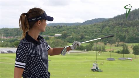 Tonje frydenberg daffinrud is a norwegian professional golfer playing on the ladies european tour. Tonje Daffinrud tester Toptracer - YouTube