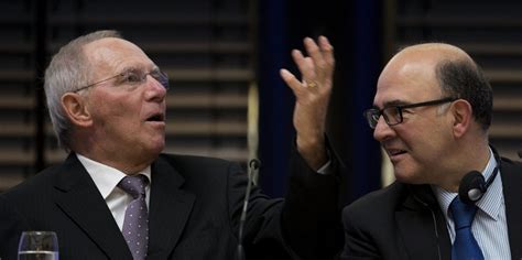 Oktober 1990 zückte der veranstaltungsgast dieter kaufmann bei einer wahlkampfrede des damaligen innenministers wolfgang schäuble einen revolver und feuerte drei mal auf schäuble wurde zwei mal getroffen, überlebte dank einer notoperation, sitzt seitdem jedoch im rollstuhl. Streit zwischen der EU und Schäuble: Wer ist der ...