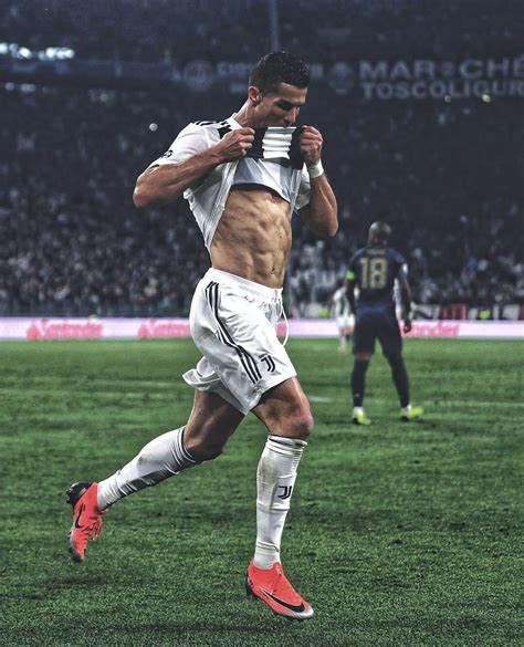 No time for pics and €18 per head. Pin by 𝚞𝚟 on CR7 | Ronaldo, Cristiano ronaldo juventus ...
