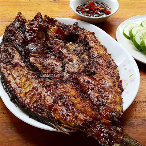 Masakan ikan nila bakar bumbu kuning merupakan salah satu hidangan berbahan dasar ikan yang mempunyai cita rasa lezat dan mengguggah selera. Resep Ikan Bakar Bumbu Kecap | Resep ikan, Resep, Resep ...