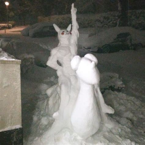 Making a snowman is one of the traditions of winter. Heavy Snow Tokyo in 2020 (With images) | Best funny jokes ...