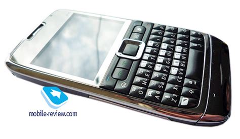 Opera mini uses a server to translate html, css and javascript into a more compact format. Opera Mini E71 : I use a zain line and the opera mini 4.2 ...