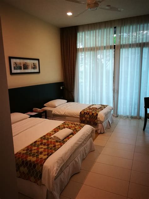 Offering resort guests superior services and a broad range of amenities, kinrara resort is committed to ensuring that your stay is as comfortable as possible. Kinrara Resort, Puchong