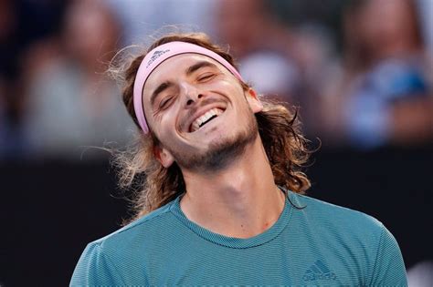 Stefanos and his girlfriend seemingly love one another just as much. Tsitsipas faz partida dos sonhos, elimina Federer em ...