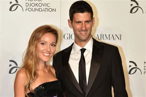 Novak djokovic says he and his wife have now tested negative for the coronavirus. L'épouse de Novak Djokovic, Jelena, revendique une vie privée