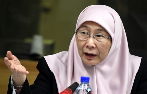 Wan azizah wan ismail (born 3 december 1952) is a malaysian politician. French leaders admit negative campaign on Malaysian palm ...