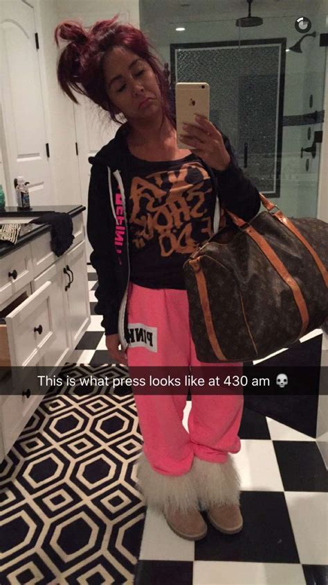 Snooki & jwoww (sometimes rendered snooki & jwoww in print and online sources) is an american reality television series on mtv starring snooki and jwoww. Snooki | Snooki and jwoww, Jersey fashion, Shore outfits