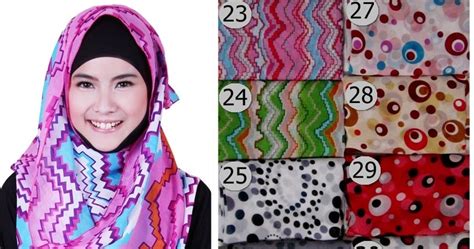 Natasha estelle) kamu juga bisa tampil klasik menggunakan hijab segi empat tanpa tambahan jarum pentul. Ida Zulqarnain: Beragam Model Kerudung Segi Empat untuk ...