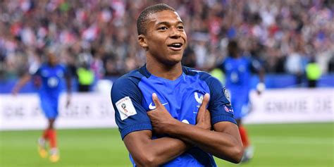 Мбаппе килиан / mbappé kylian. Мбаппе стал обладателем награды Golden Boy