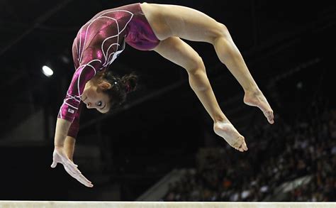 Desafio da trave amanhã dia 28 de junho votação por curtidas!!! Esporte Soft: Ginástica artistica feminina