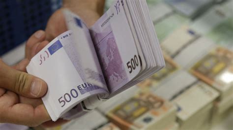 Der schein zu 200 forint wurde dabei im jahre 2009 abgeschafft und wird nicht mehr im. Bild 1000 Euro Schein : Falschgeld Erkennen W Wie Wissen ...