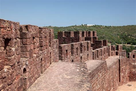 Silves was in the hands of the moors for almost 500 years, and the lasting monument from this period is the castle. Silves - Algarve - Qué ver, playas, sierra, castillo y ...