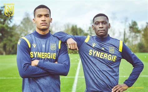 Born in france, kolo muani is of congolese descent. FC Nantes : une fin de saison sans Randal Kolo Muani et ...