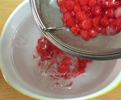 Sehingga untuk mempercantik tampilan dari makanan sehat seperti bubur oatmeal atau pudding chia, maka ditambahkan beberapa. Pencuci Mulut Viral. Rahsia Bubur Biji Delima Tak Liat ...