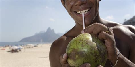 Malahan dikatakan kelebihan buah kelapa ini terlalu banyak dan amat berguna kepada kesihatan manusia. 4 Fakta Tentang Air Kelapa dan Kuantitas Sperma. Cowok ...