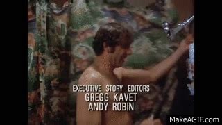Richards, who played the wacky cosmo kramer on the hit tv show seinfeld, appeared onstage at the laugh factory in west hollywood. Seinfeld - Kramer's Shower Head on Make a GIF