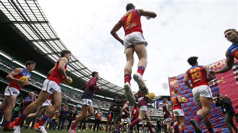 Lions fc 5 (farina 15′, 51′, 58′ pen; 2019 AFL finals series, Brisbane Lions, Brisbane v ...