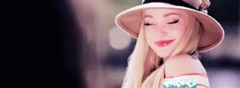 Dove Cameron GIF - DoveCameron - Discover & Share GIFs