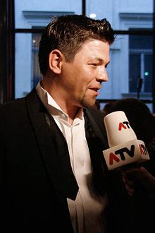 Über private dinge plaudert er dagegen wenig in der öffentlichkeit. Tim Mälzer - Zitate - Gute Zitate