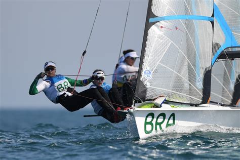 El ejercicio de la vela se práctica desde la antigüedad, cuando constituía un importante medio de. Martine Grael e Kahena Kunze conquistam a medalha de ouro ...