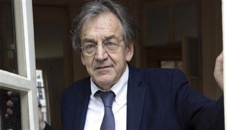 Olivier duhamel is rather simply trying to capture the beauty and sensuality of his subject of study. Alain Finkielkraut removed from LCI after his comments on ...