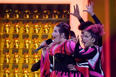 (1995) general magic & pita: Eurovision Song Contest ǀ Das Gemecker ist der Background ...